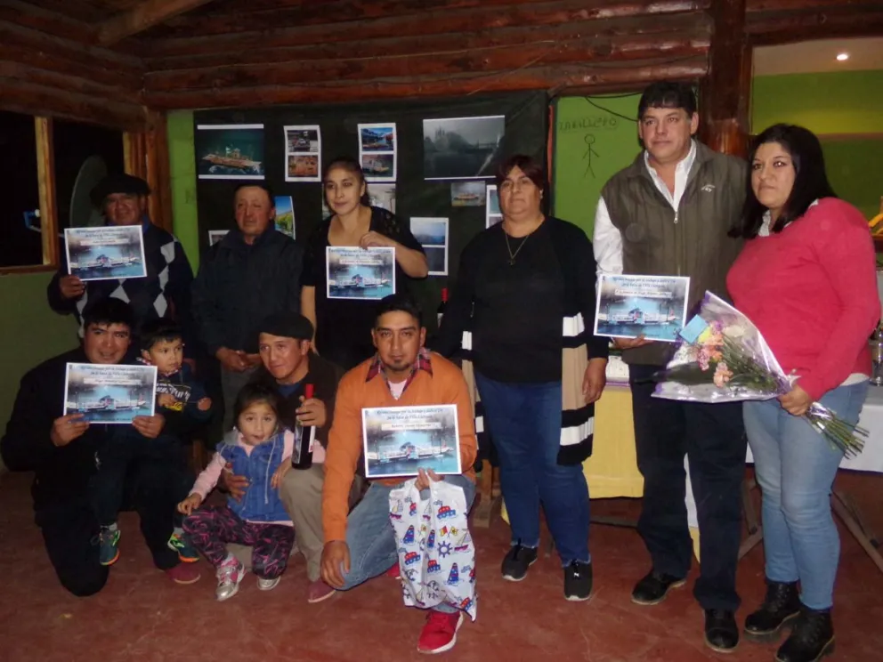 Grupo solidario realizó un merecido reconocimiento a los balseros de Villa Llanquín