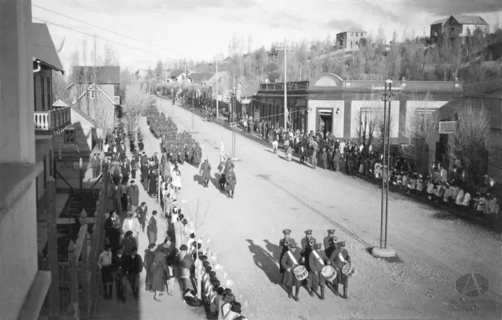 Una antigua costumbre: hoy el desfile por el aniversario vuelve a la Mitre