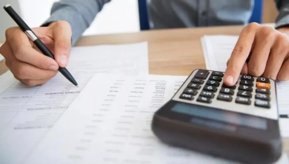 El Enacom modificó los aumentos de telefonía, TV e internet para que no superen el 4% mensual