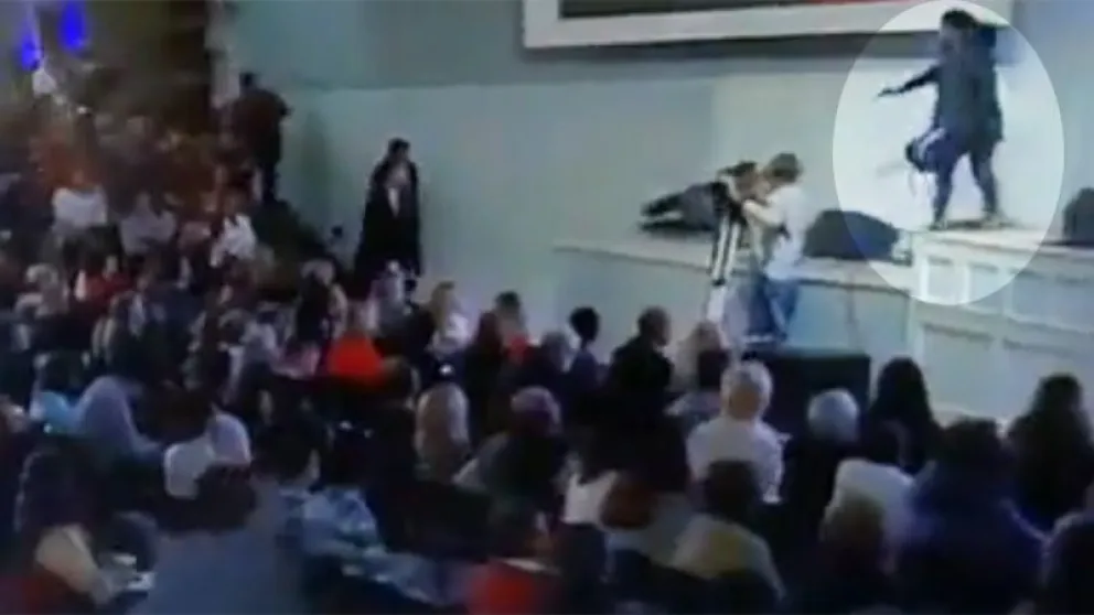 Entró a una iglesia y le apuntó a la pastora con un arma: se vivieron momentos de pánico