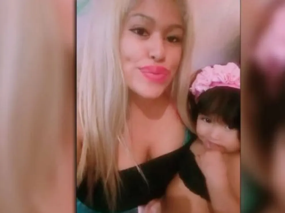 La mujer que encerró y mató de hambre a su hija de 2 años fue condenada a prisión perpetua 