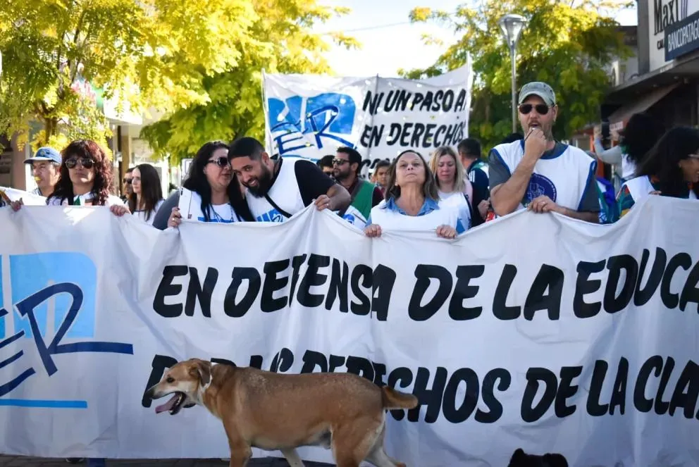 Los docentes informaron que hay descuentos de entre 7 mil y 25 mil pesos