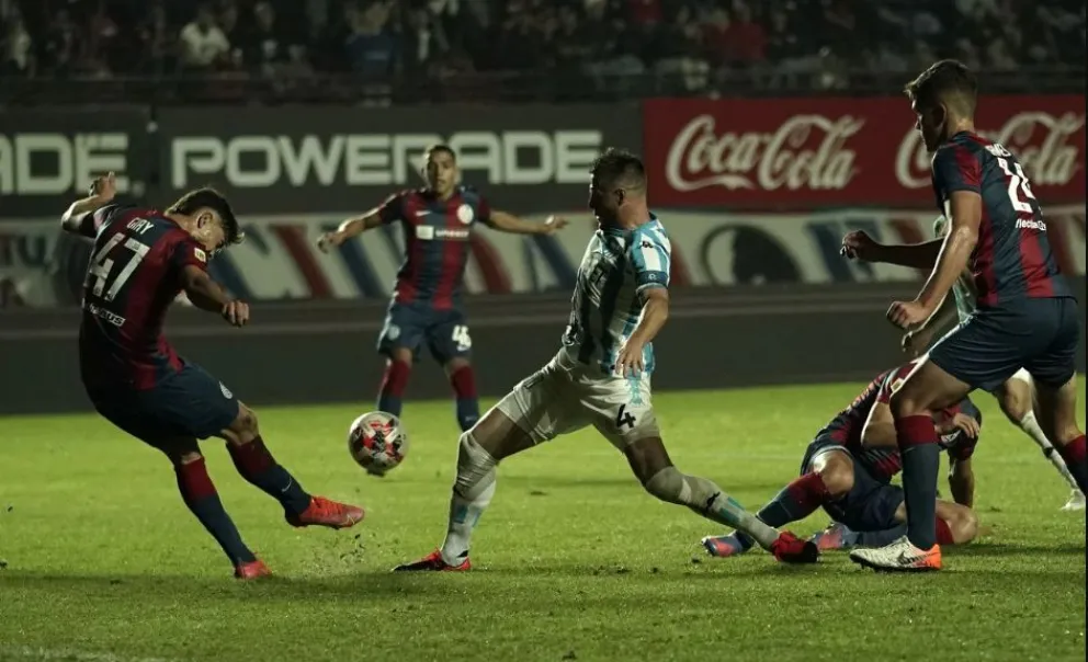 Racing empató con San Lorenzo y se aseguró el primer puesto