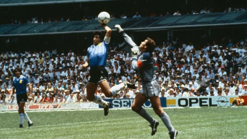 Subasta de la camiseta de Maradona: Shilton "sigue dolido" y lanzó una frase polémica