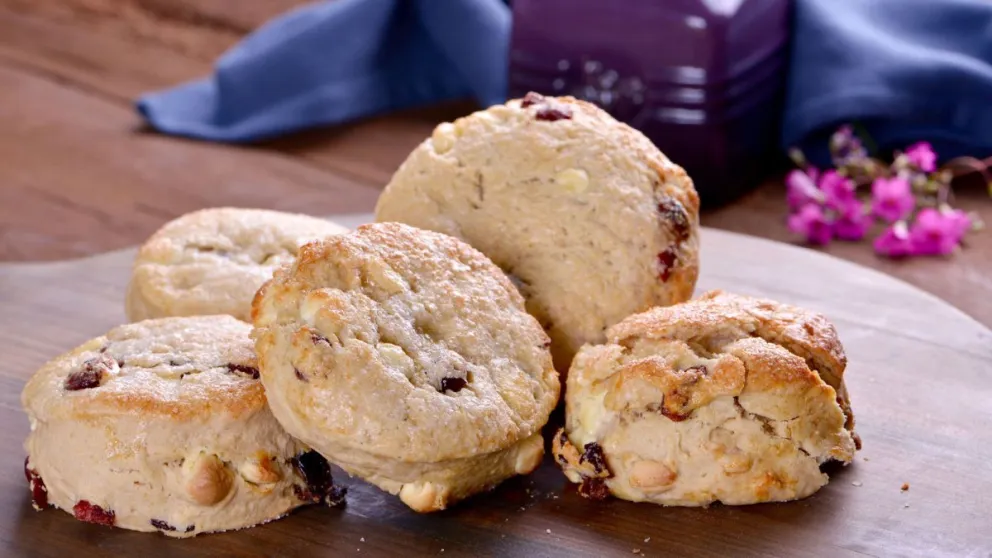 Delicia para la merienda: hacé scones de arándanos y almendras